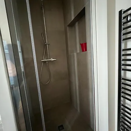 Hyper Centre ,jolie Climatisee Avec Parking Securise Gratuit Séjour chez l'habitant Clermont-Ferrand